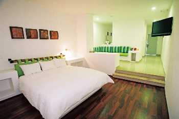 Hotel Seven Crown Express & Suites, Hoteles Económicos en Los Cabos